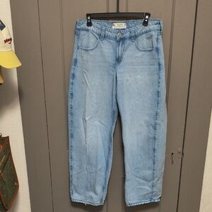 Hollister Light Blue Low-Rise Taper Baggy Jeans